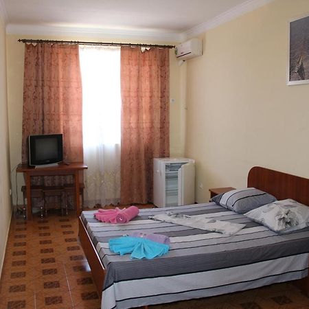Hôtel Mayak à Zatoka Extérieur photo