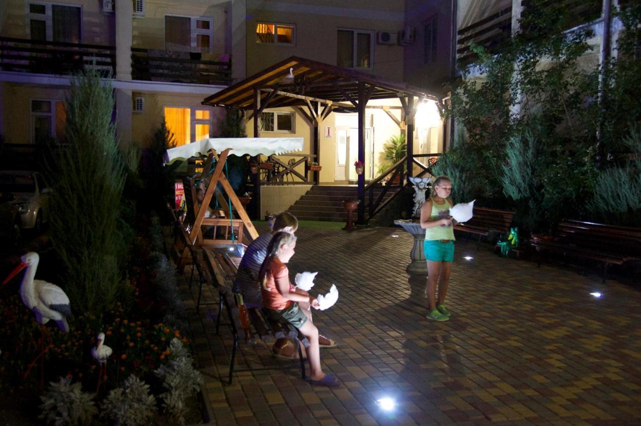 Hôtel Mayak à Zatoka Extérieur photo