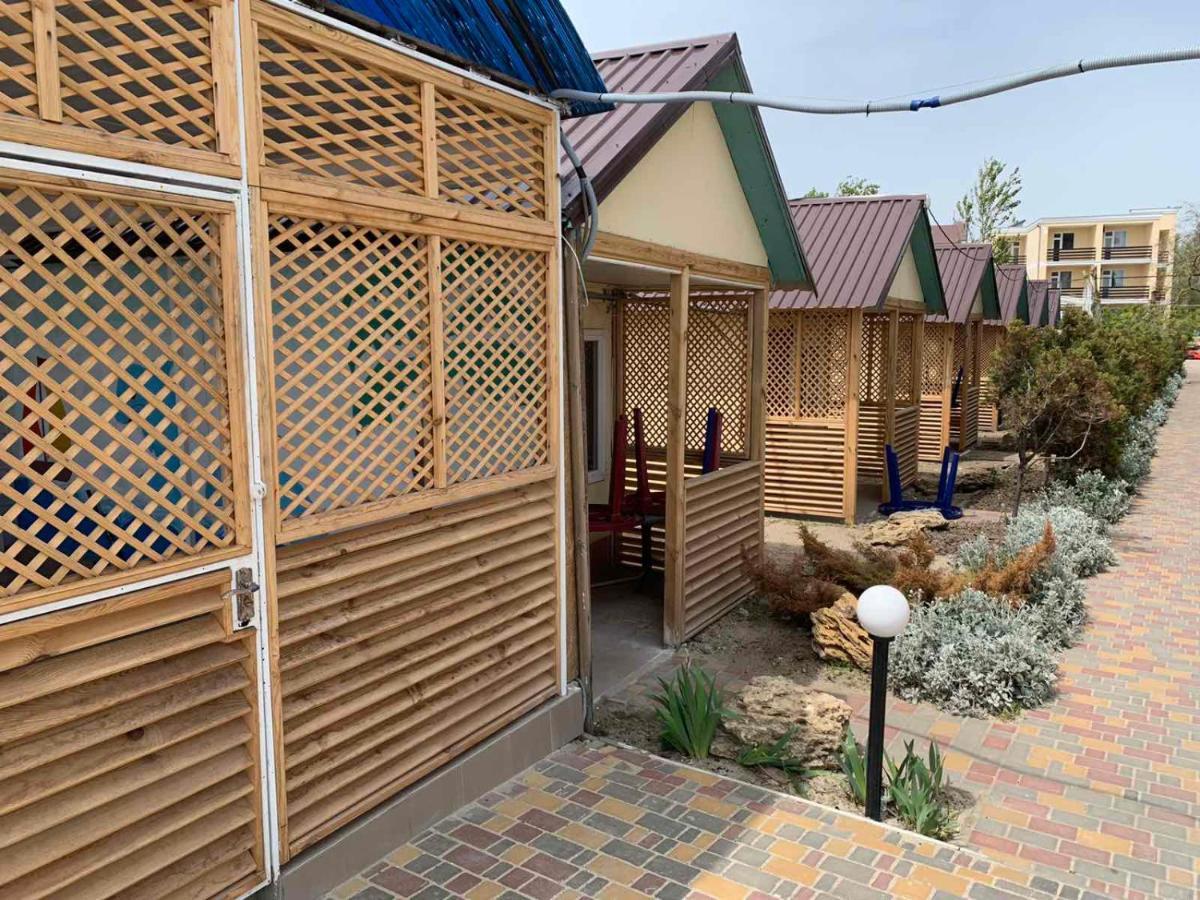 Hôtel Mayak à Zatoka Extérieur photo
